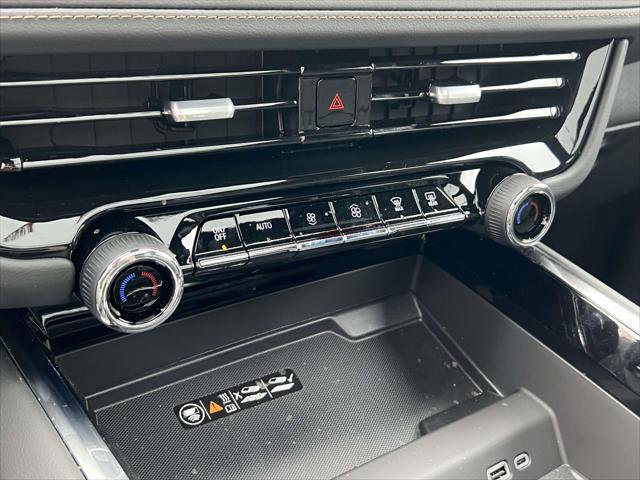 Used 2025 Chevrolet Suburban High Country w/ Sun And Tow Package image 30