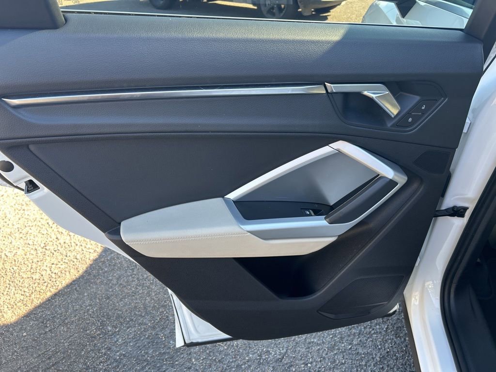 Used 2020 Audi Q3 2.0T Premium image 19