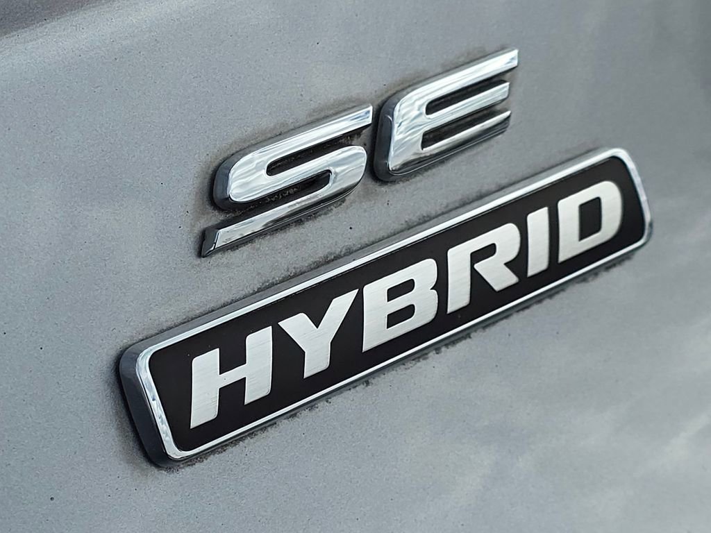 Used 2020 Ford Fusion SE image 5