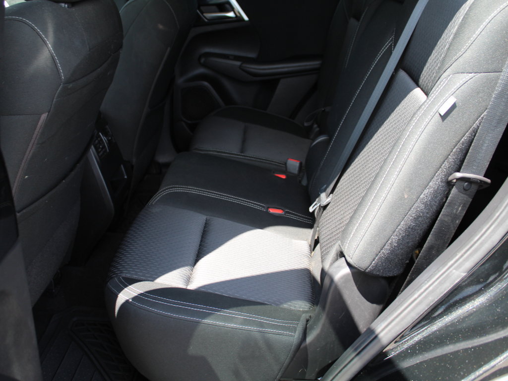 Used 2022 Mitsubishi Outlander ES FWD image 13