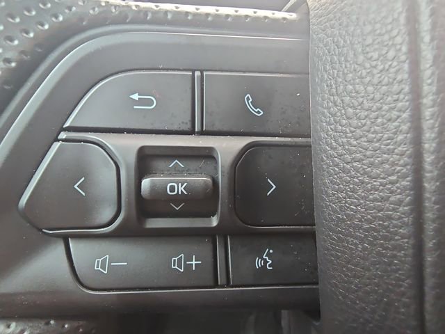 Used 2025 Toyota Tacoma SR5 AWD/4WD image 17