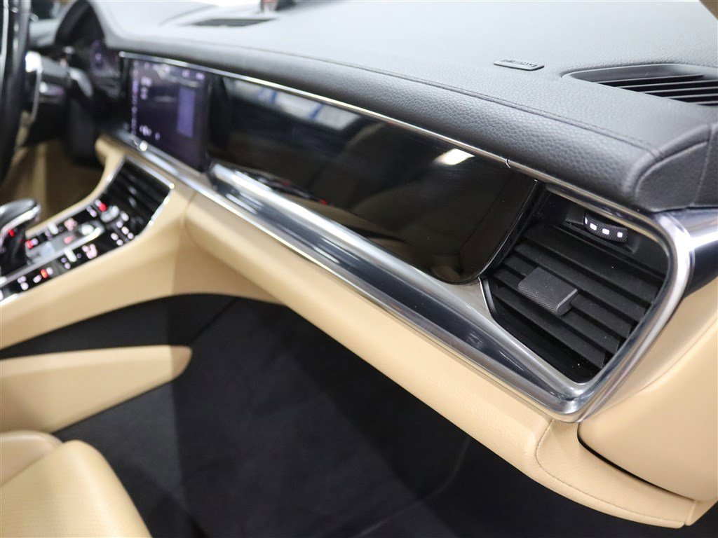Used 2020 Porsche Panamera image 37
