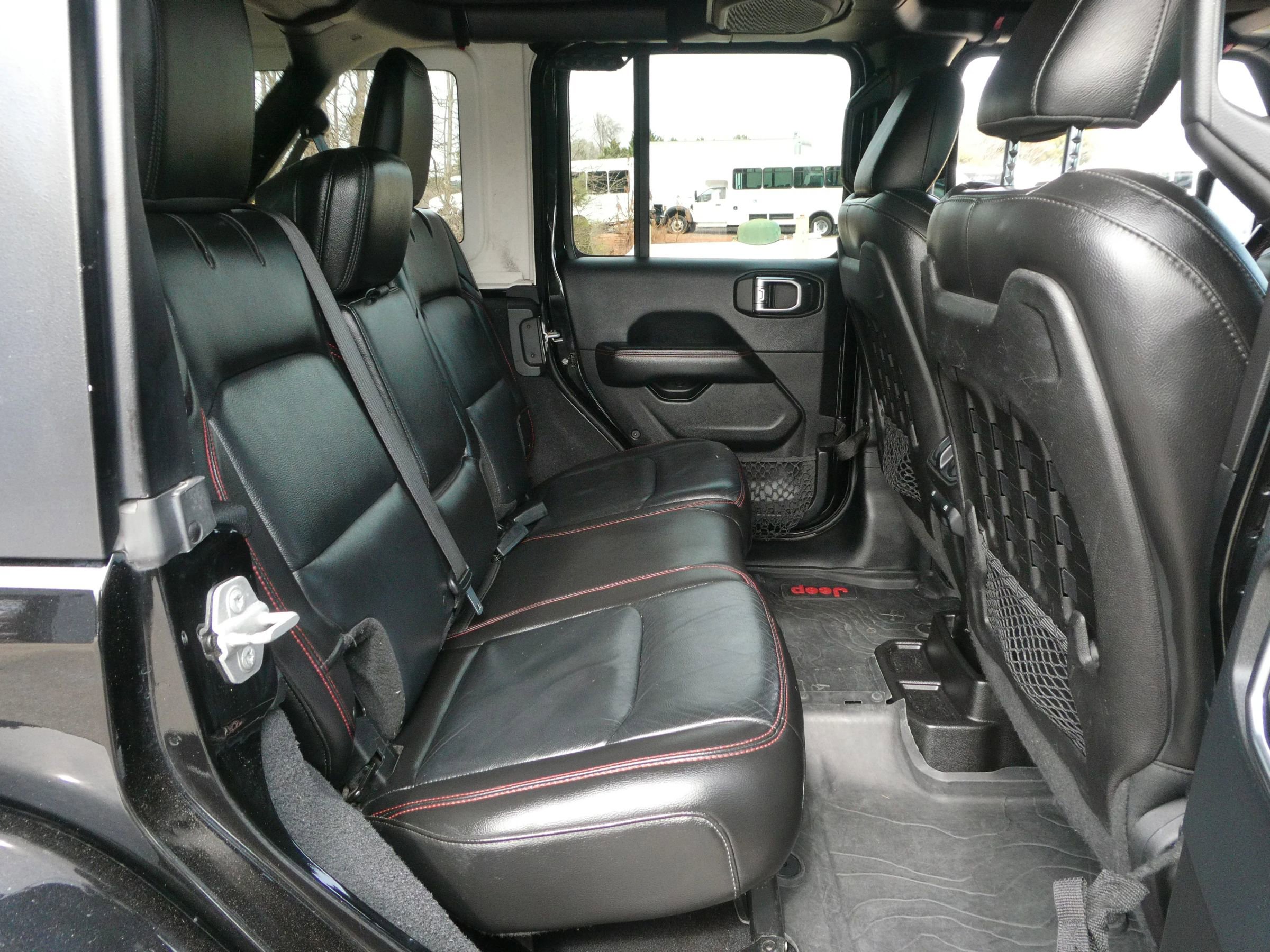 Used 2018 Jeep Wrangler Unlimited Rubicon w/ LED Lighting Group image 22