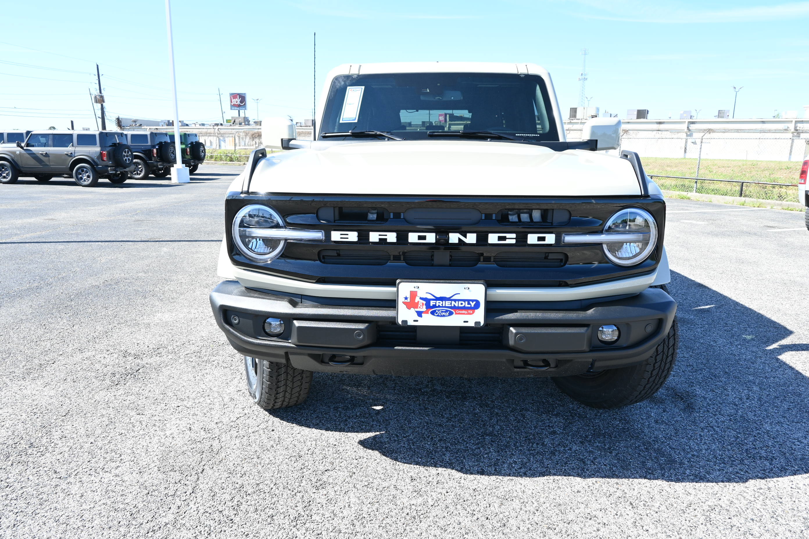 New 2026 Ford Bronco Outer Banks image 9