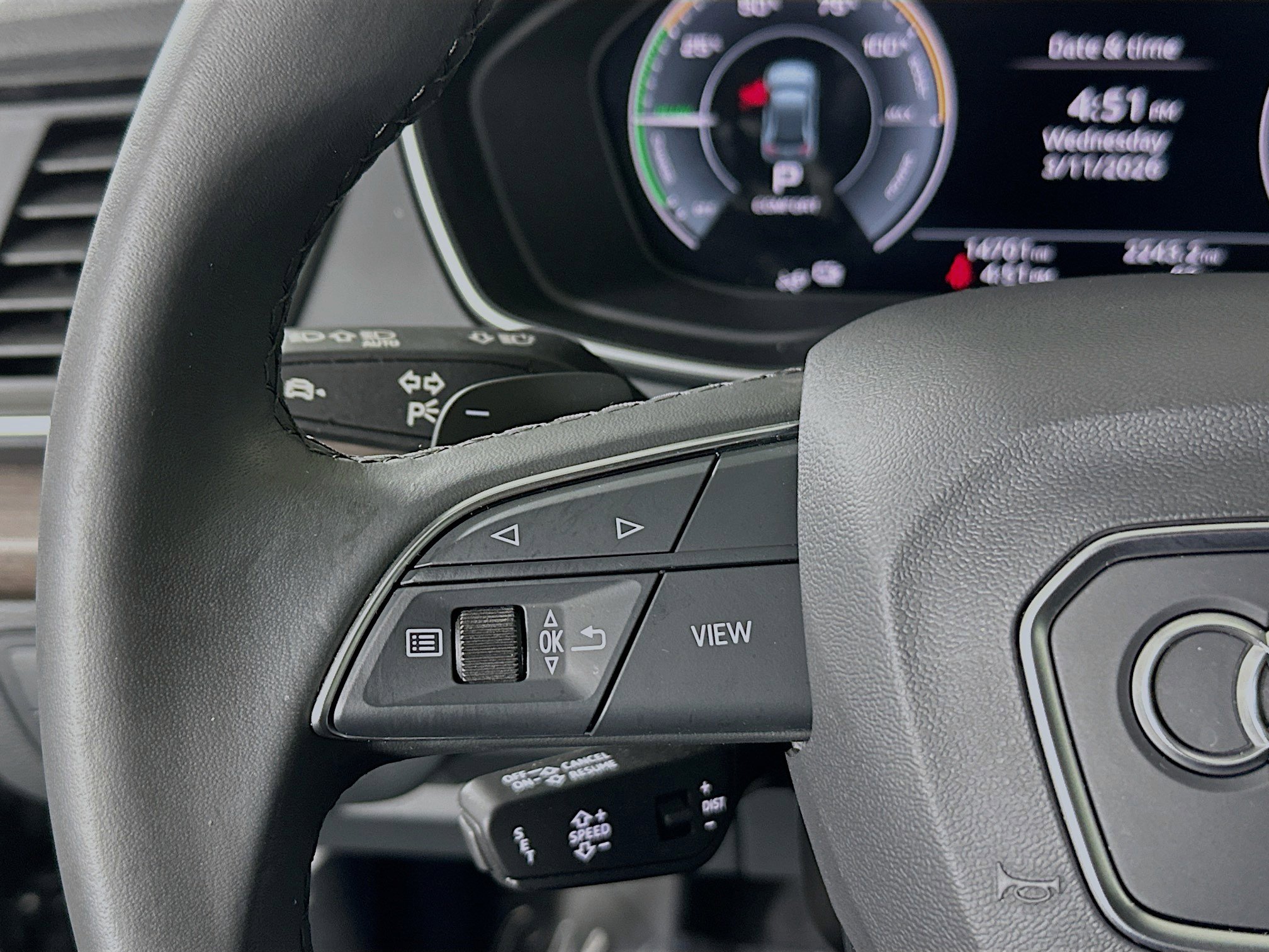 Used 2024 Audi Q5 e Premium Plus w/ Premium Plus Package image 16