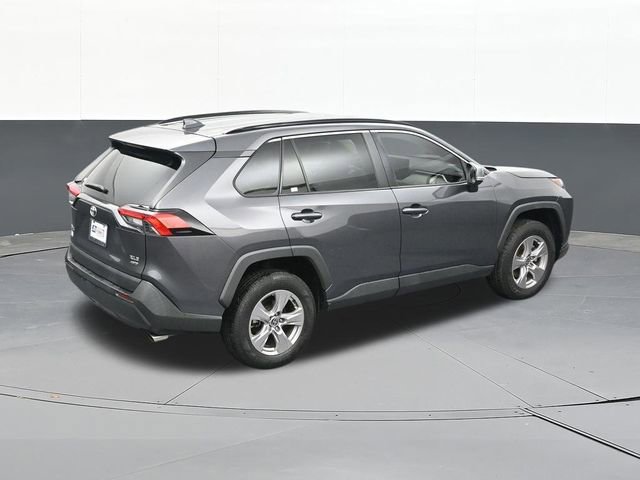 Used 2022 Toyota RAV4 XLE AWD/4WD image 63