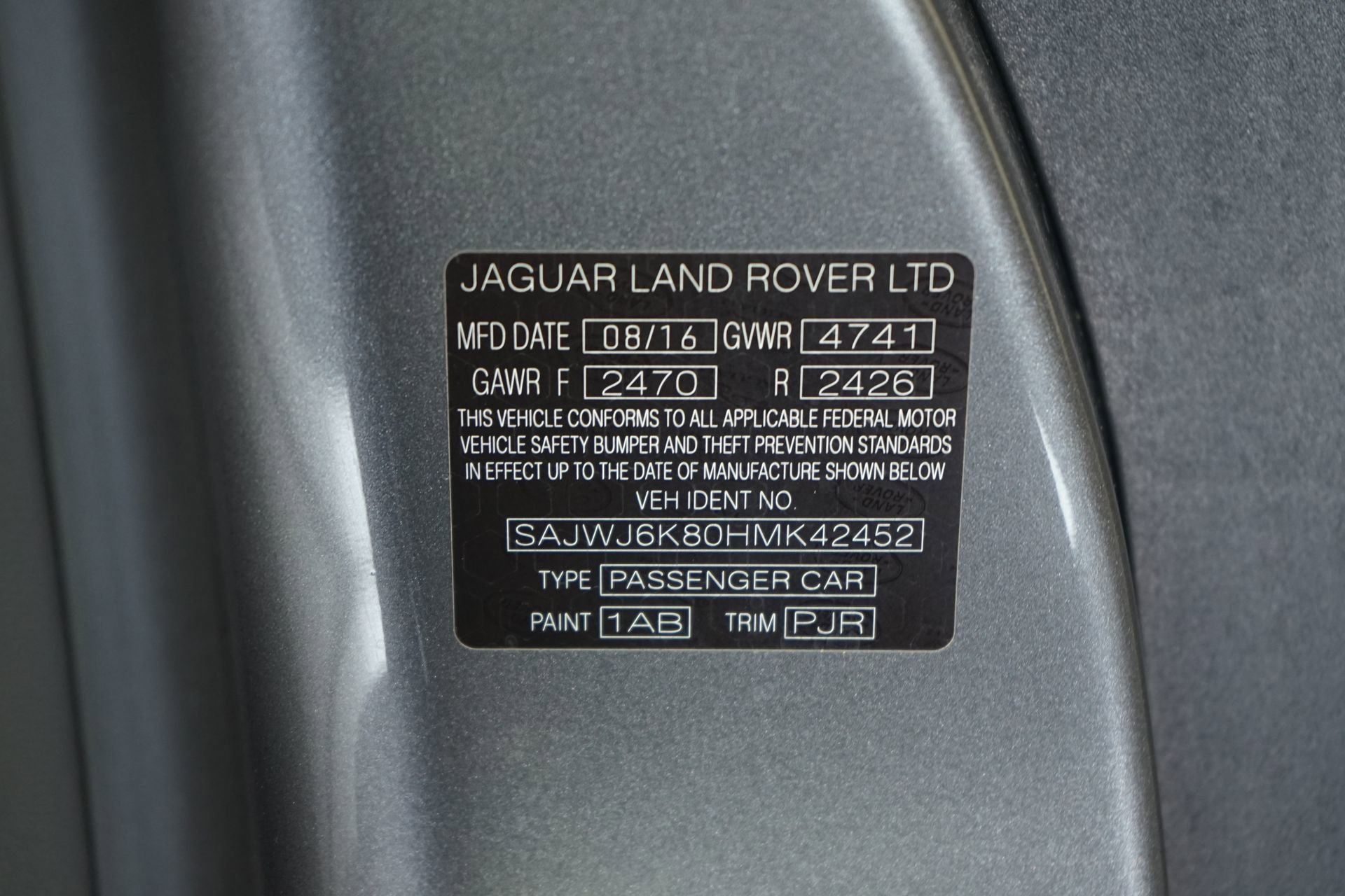 Used 2017 Jaguar F-TYPE SVR AWD/4WD image 35