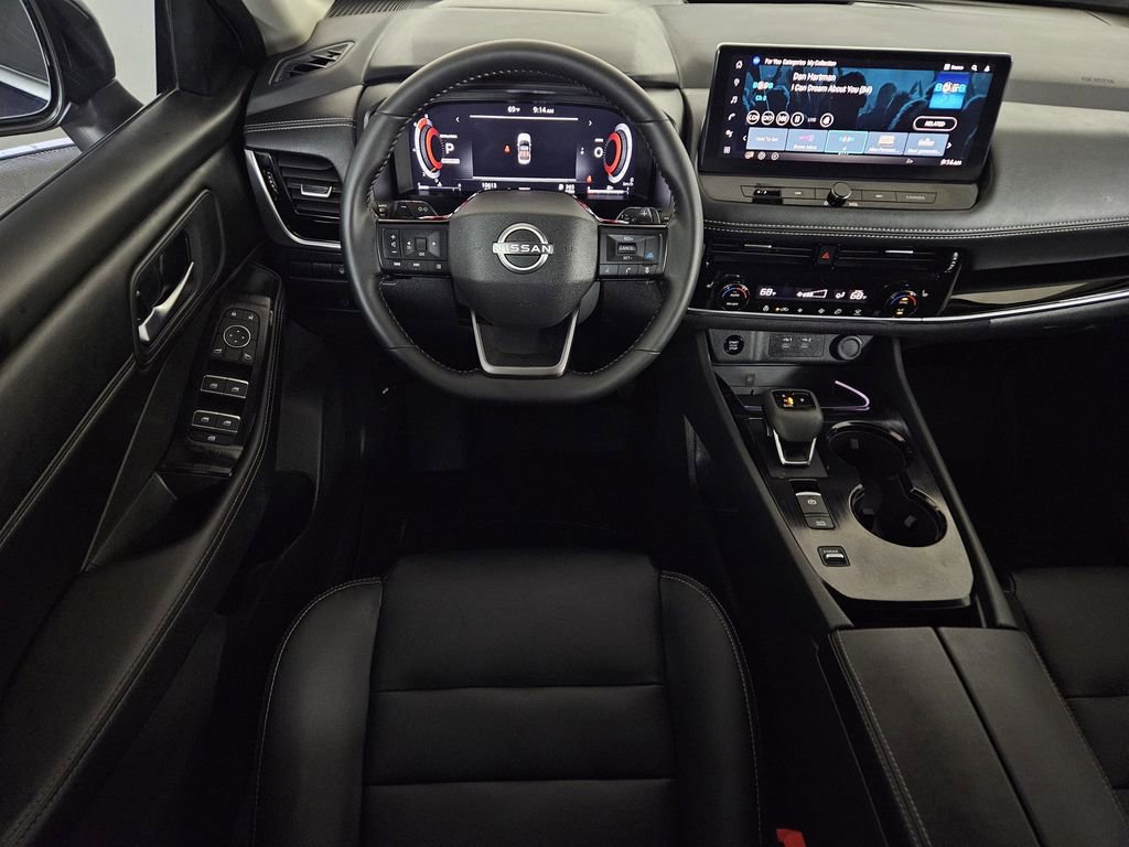 Used 2025 Nissan Rogue SL image 9