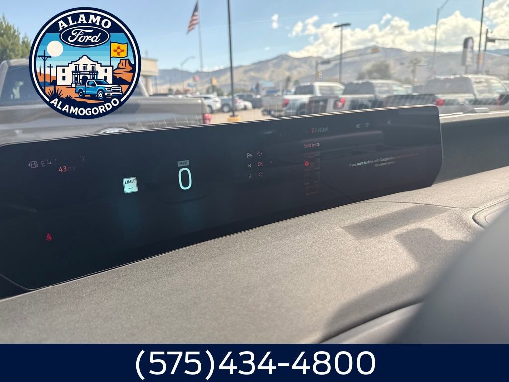 New 2025 Ford Expedition Platinum w/ Stealth Performance Package AWD/4WD image 7
