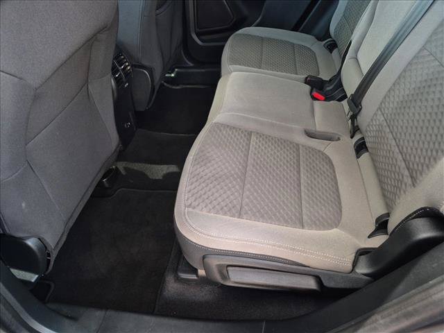 Certified 2021 Ford Escape SE w/ SE Sport Appearance Package FWD image 17