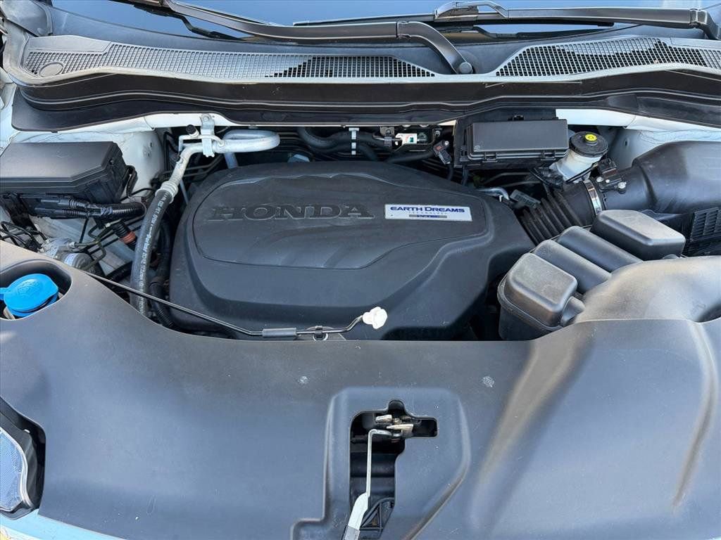 Used 2018 Honda Pilot Touring image 21