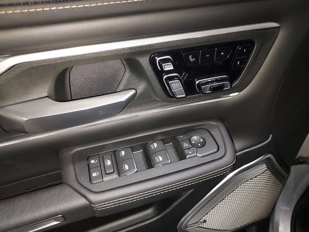 New 2026 RAM 1500 Tungsten AWD/4WD image 18