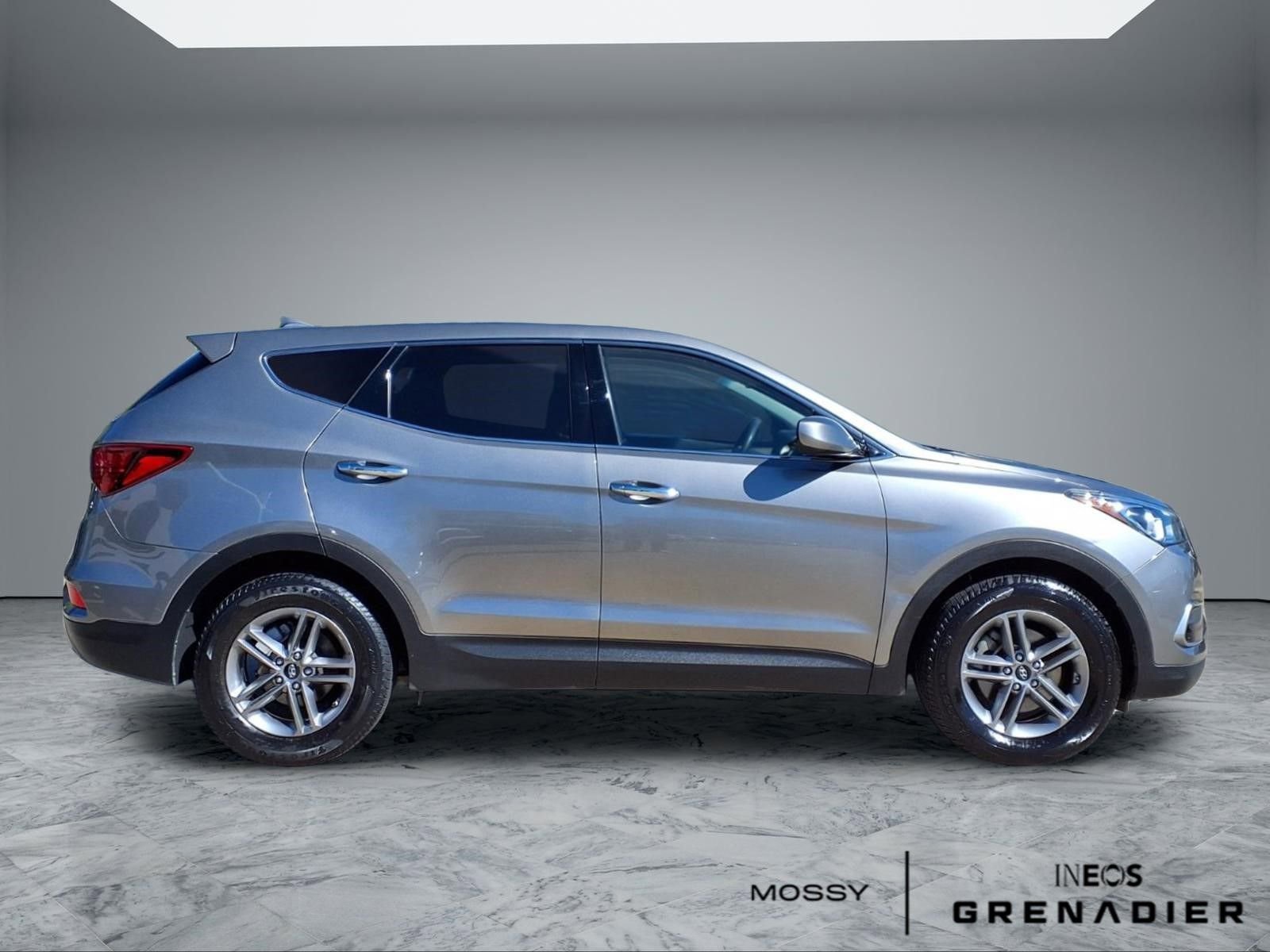 Used 2017 Hyundai Santa Fe Sport image 8