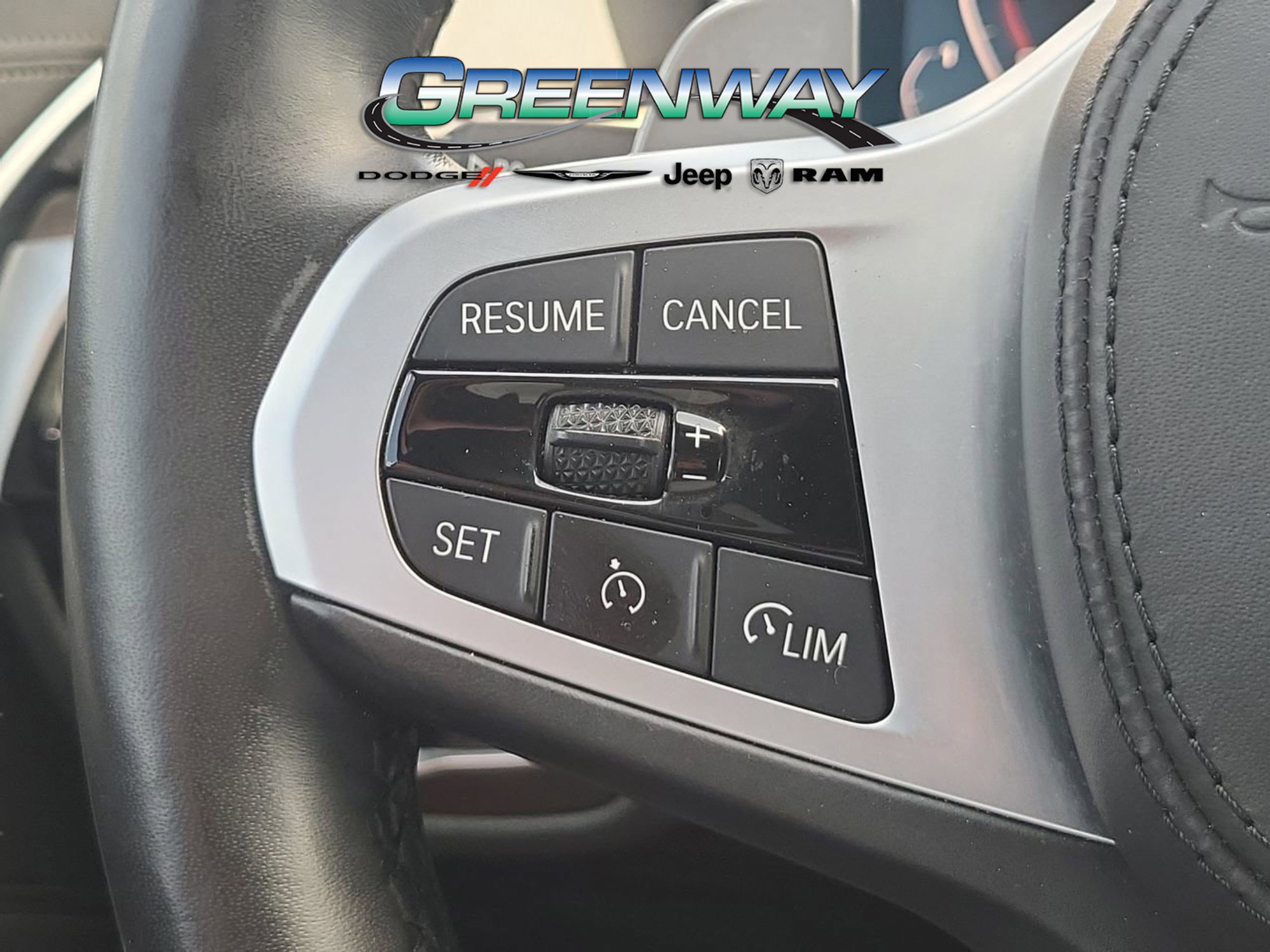 Used 2021 BMW M550i xDrive w/ Premium Package image 27