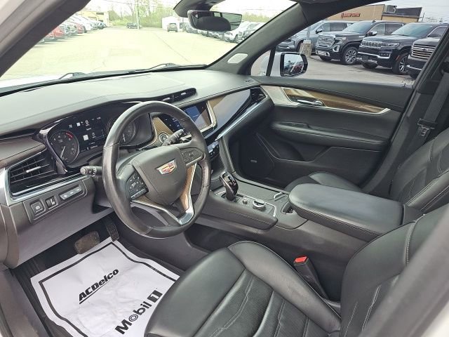 Used 2021 Cadillac XT6 Premium Luxury w/ Platinum Package AWD/4WD image 13