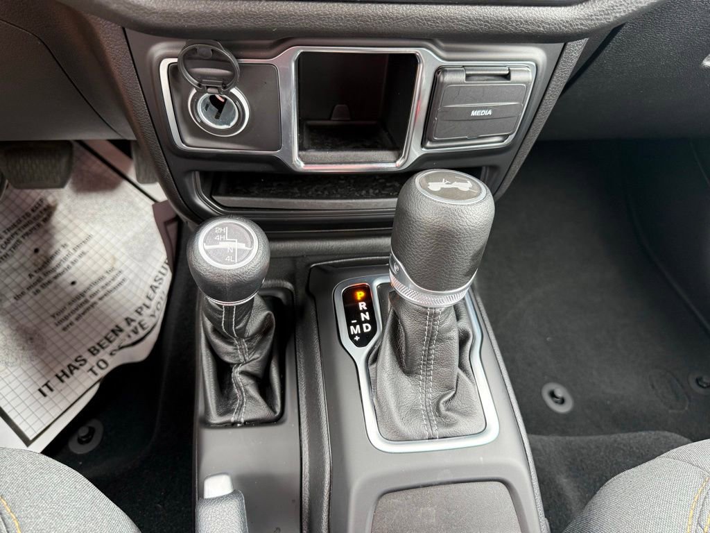 Used 2024 Jeep Wrangler Unlimited Sport AWD/4WD image 18