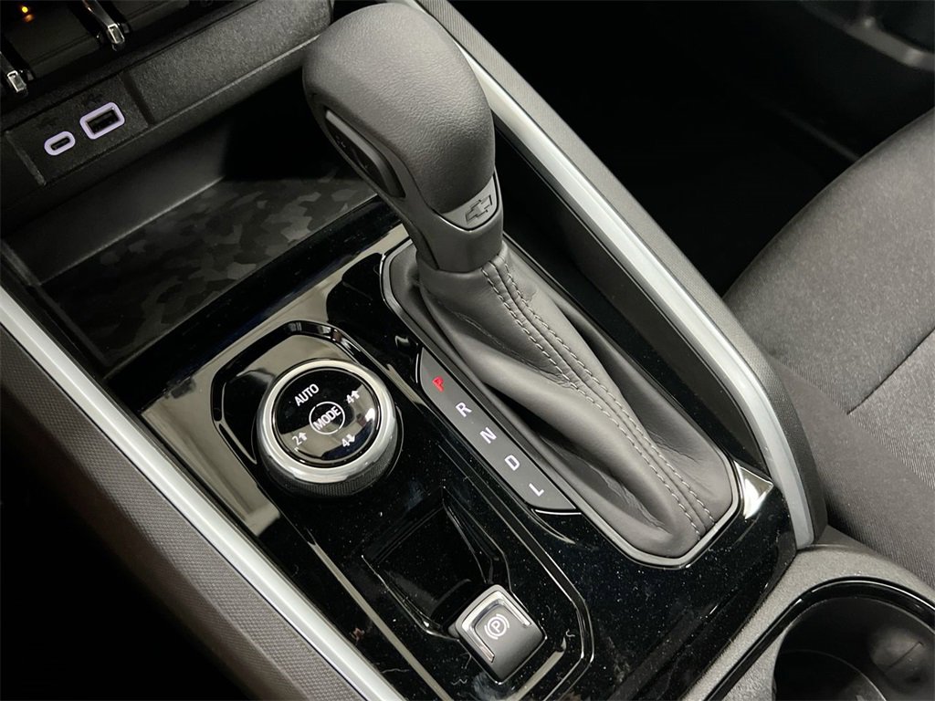 Used 2024 Chevrolet Colorado Trail Boss w/ Advanced Trailering Package image 17