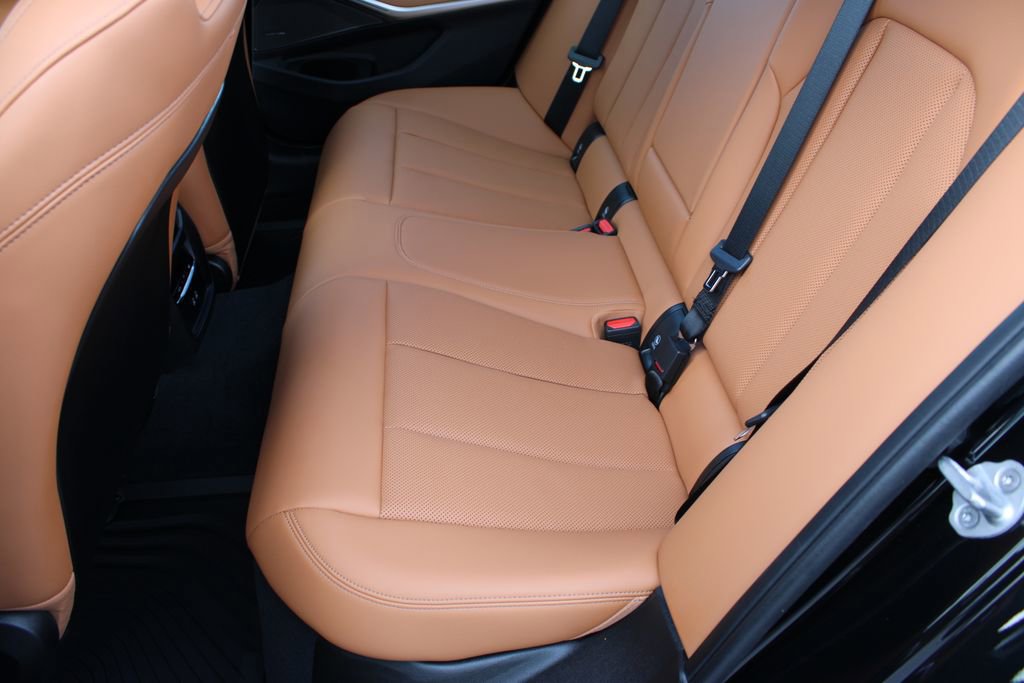 New 2026 BMW 330i xDrive Sedan w/ M Sport Package image 23