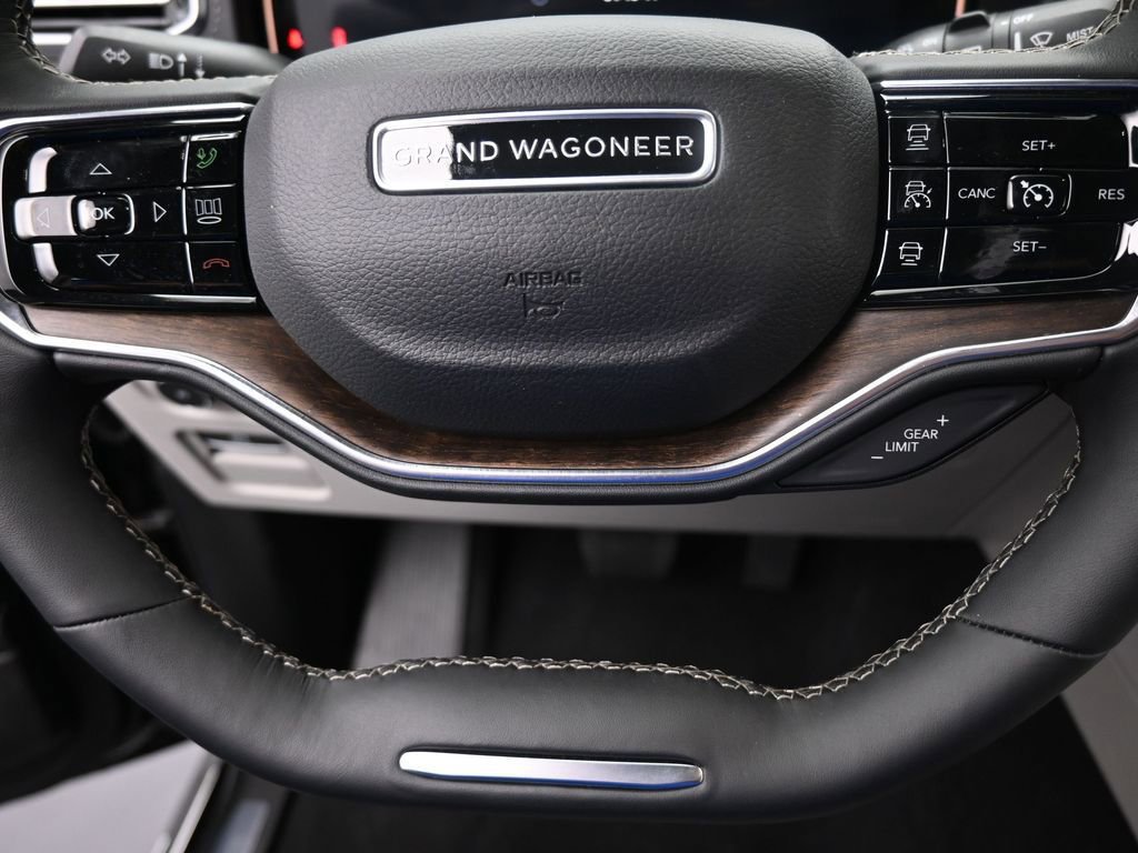 Used 2024 Jeep Grand Wagoneer L 4WD image 38