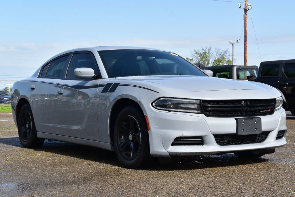 Used 2021 Dodge Charger SXT w/ Leather Interior Group RWD image 3