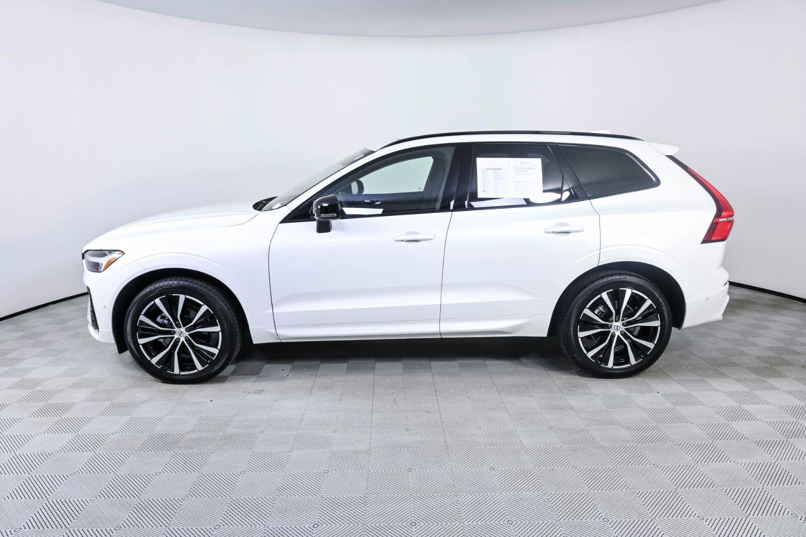 Certified 2025 Volvo XC60 B5 Plus w/ Protection Package Premier AWD/4WD image 2