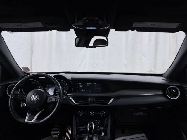 Used 2023 Alfa Romeo Stelvio Ti AWD/4WD image 30