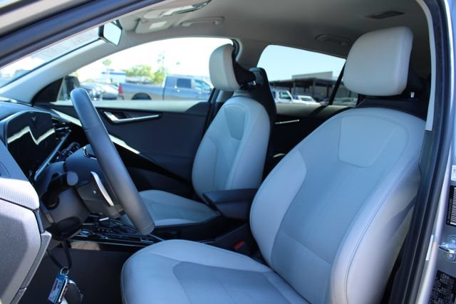 Used 2024 Kia Niro EX FWD image 26