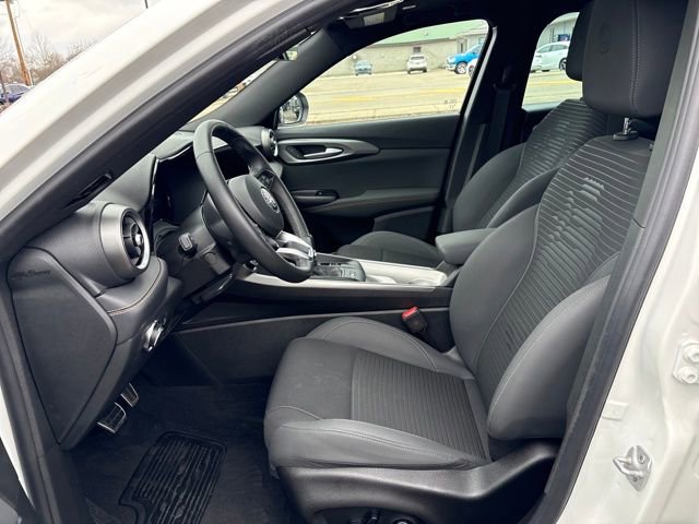Used 2025 Alfa Romeo Tonale image 8