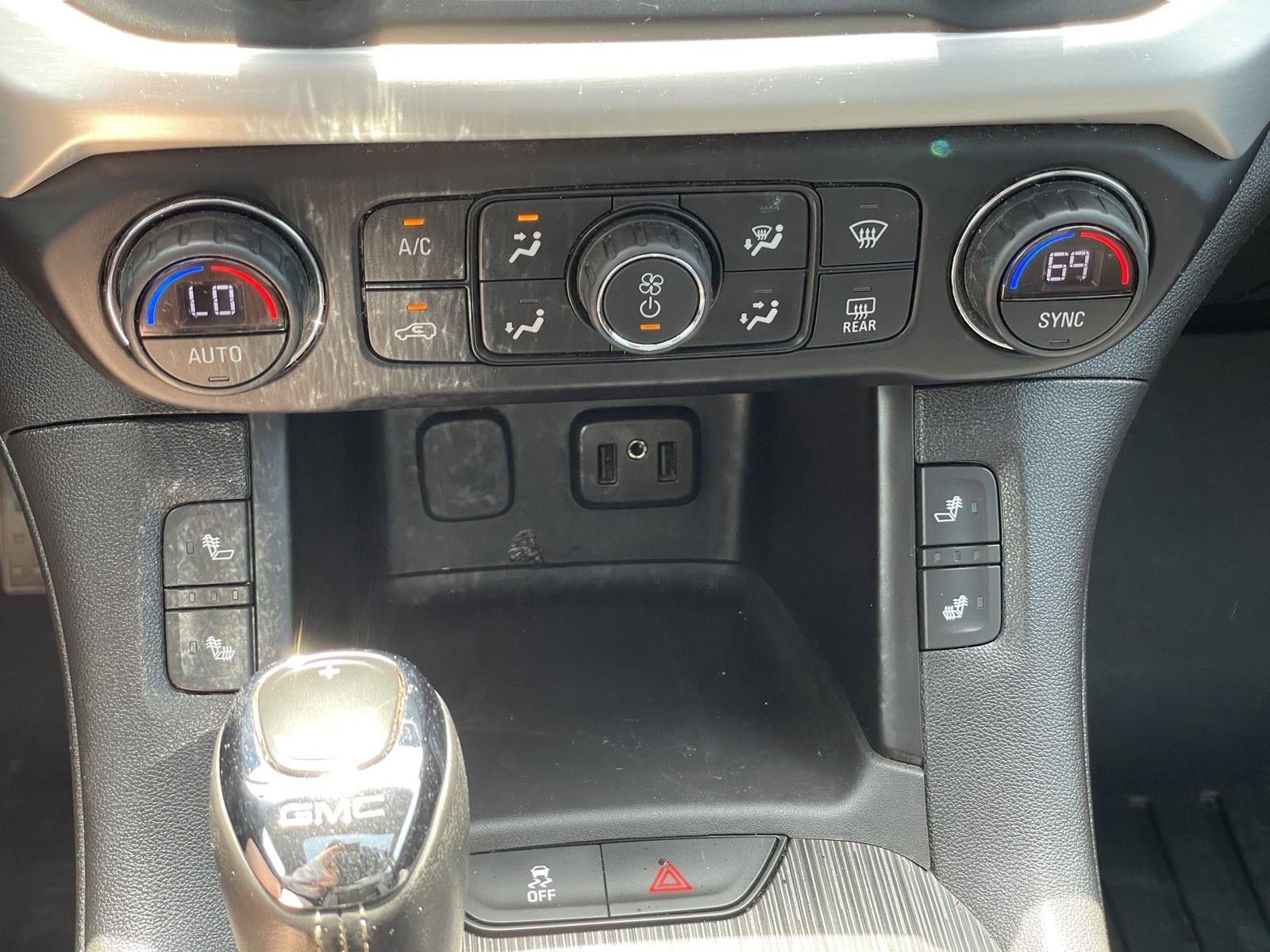 Used 2019 GMC Acadia SLT w/ Black Edition FWD image 29