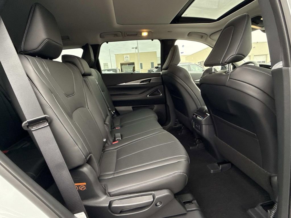 New 2026 INFINITI QX60 Luxe image 20
