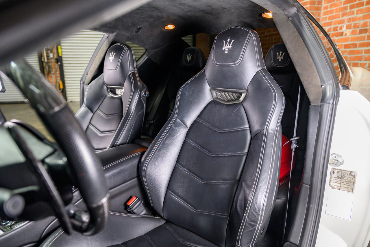 Used 2015 Maserati GranTurismo MC image 20