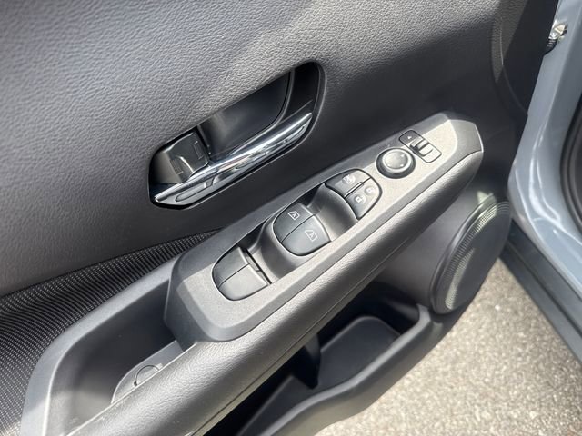 Used 2023 Nissan Kicks SV FWD image 10