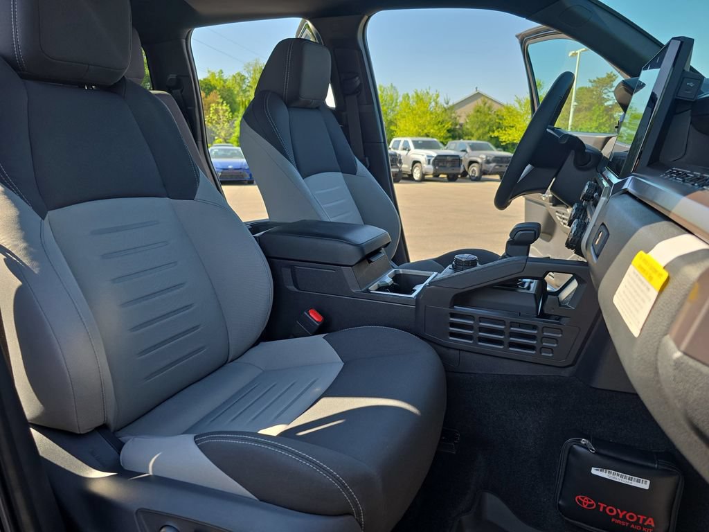 Used 2025 Toyota Tacoma TRD Off-Road w/ TRD Off Road Upgrade Package AWD/4WD image 13