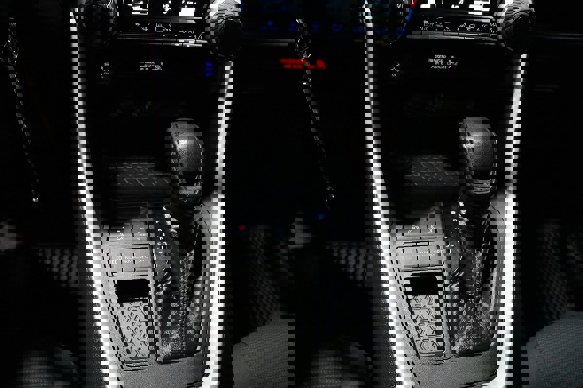 Used 2022 Toyota RAV4 LE image 12