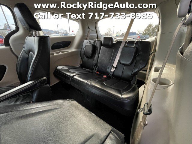 Used 2022 Chrysler Pacifica Touring-L image 34