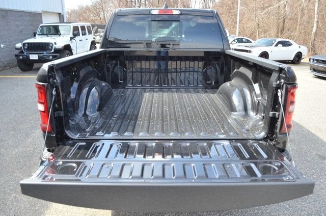New 2026 RAM 1500 Express AWD/4WD image 33