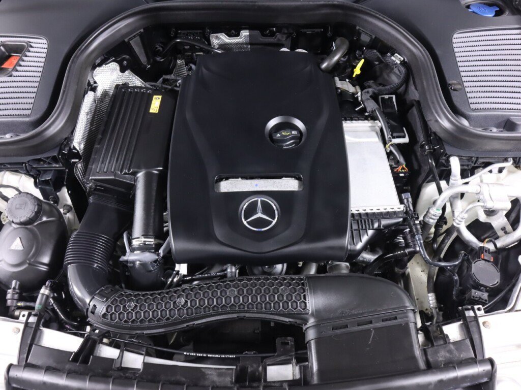 Used 2018 Mercedes-Benz GLC 300 4MATIC image 42