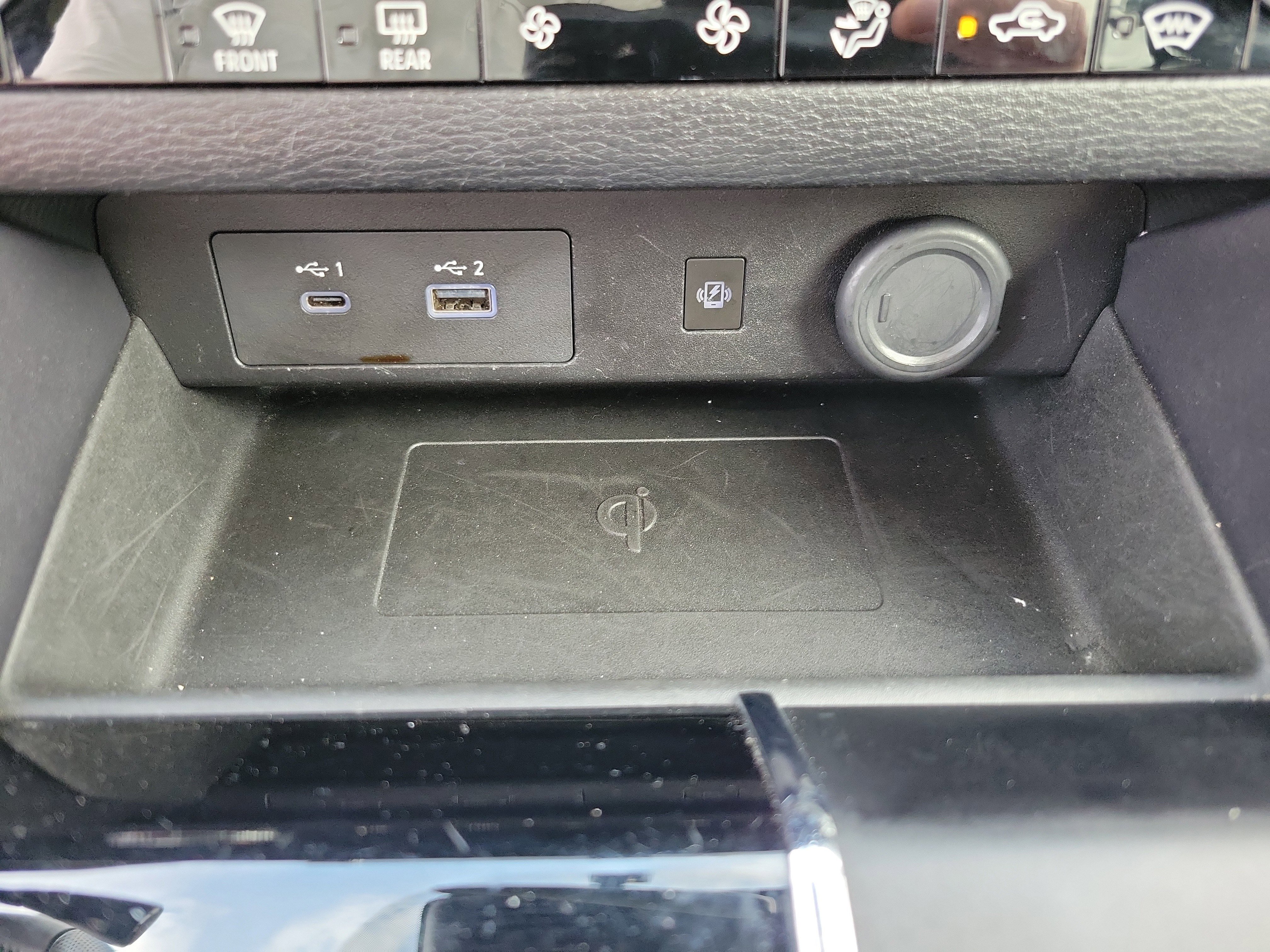 Used 2024 Mitsubishi Outlander SE image 13