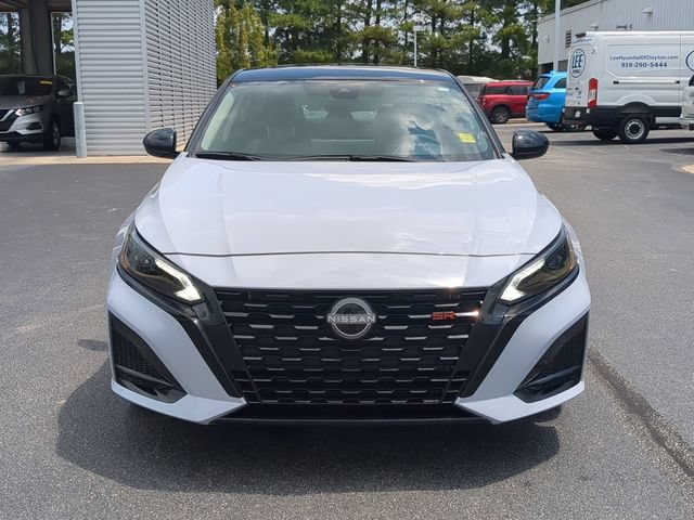 New 2026 Nissan Altima 2.5 SR w/ SR Midnight Edition Package FWD image 8