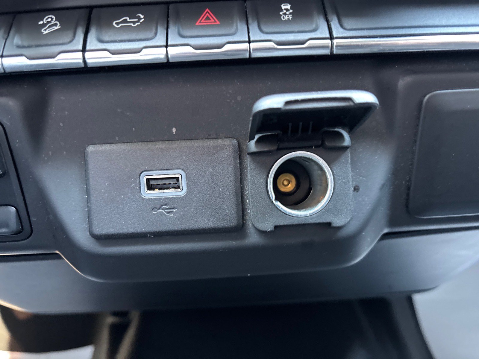 Used 2019 Chevrolet Silverado 1500 Custom Trail Boss w/ Custom Convenience Package AWD/4WD image 37