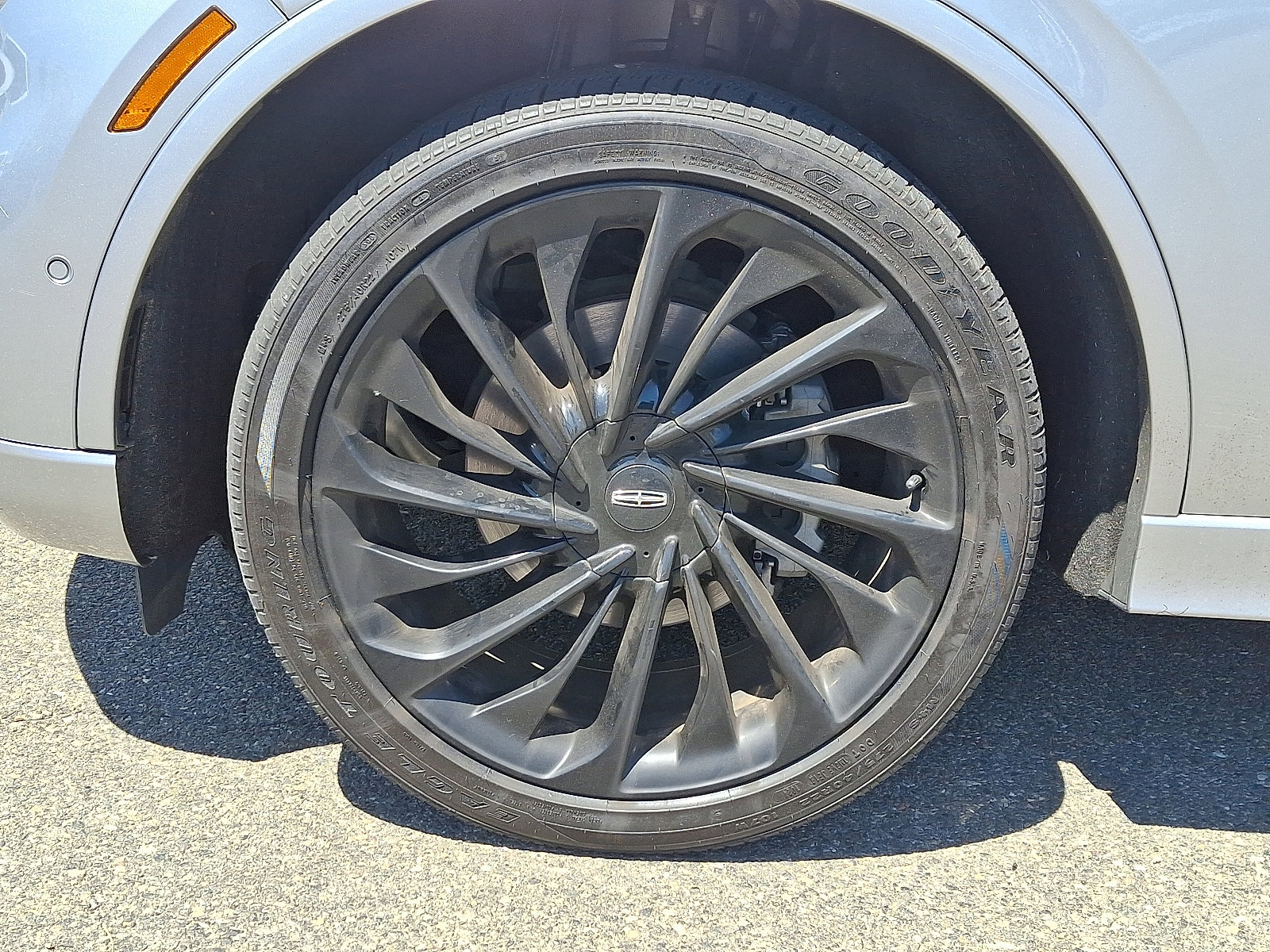 Used 2023 Lincoln Aviator Reserve w/ Equipment Group 201A AWD/4WD image 8