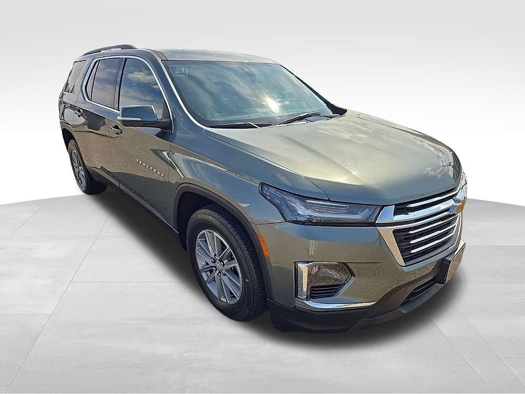 Used 2023 Chevrolet Traverse LT