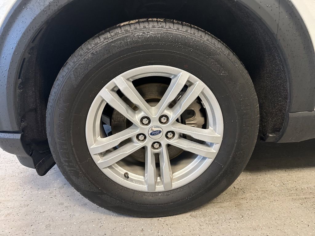 Used 2023 Ford Explorer XLT w/ Equipment Group 202A image 17