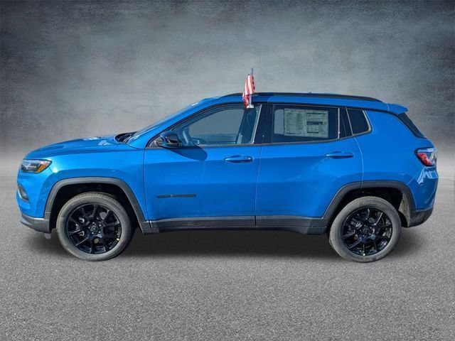 New 2026 Jeep Compass Latitude w/ Sun and Sound Group AWD/4WD image 8