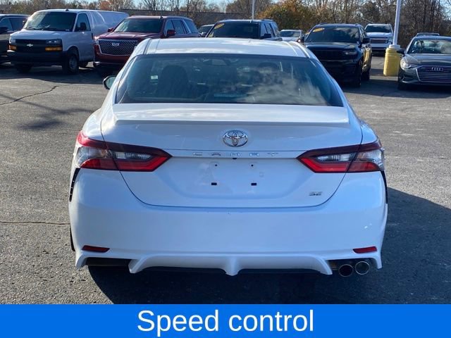 Used 2023 Toyota Camry SE FWD image 5