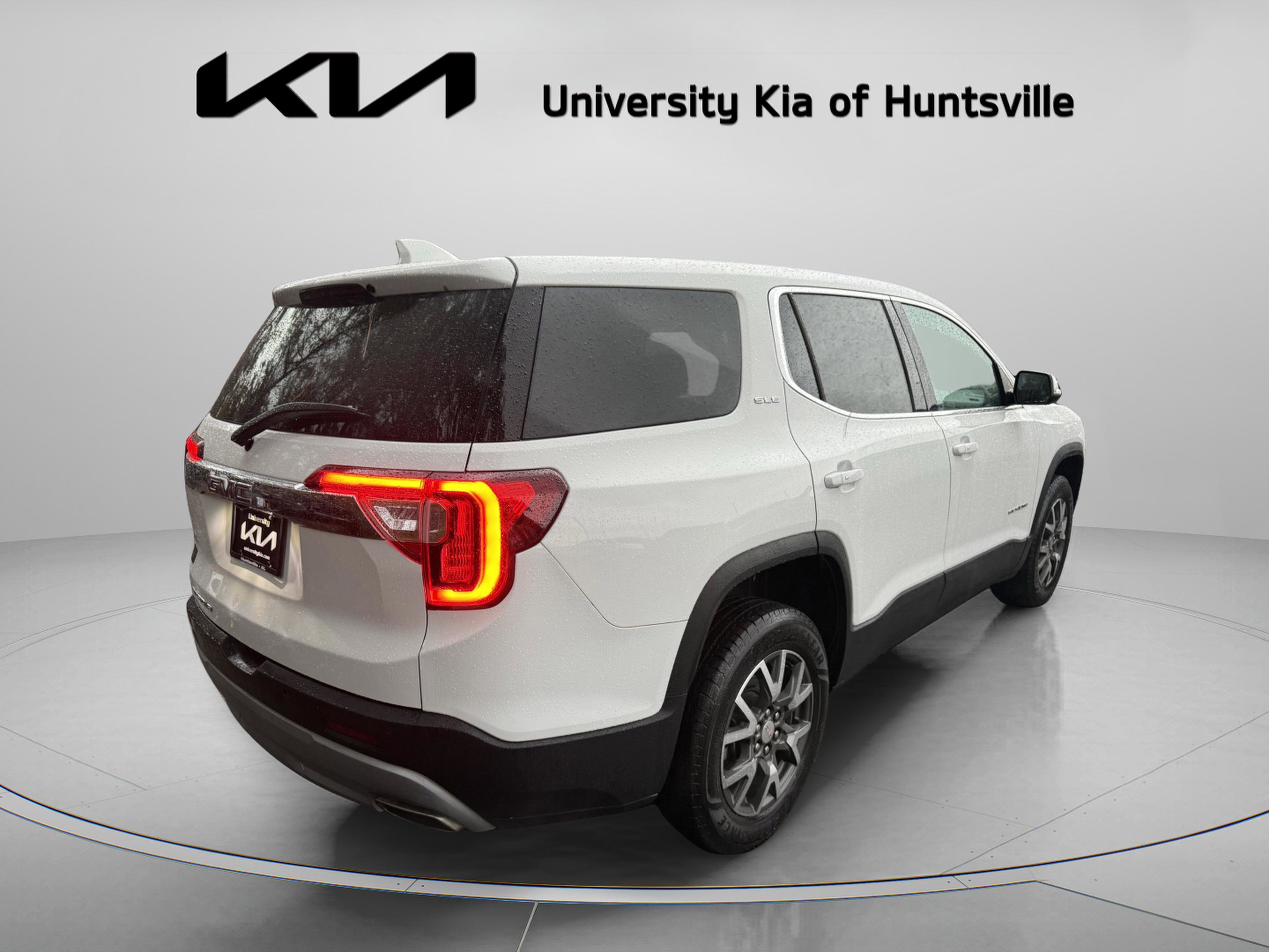 Used 2022 GMC Acadia SLE image 7