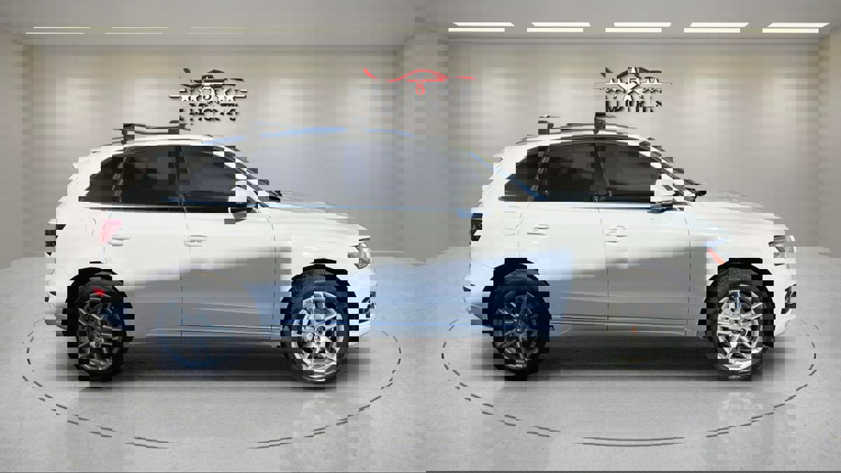 Used 2017 Audi Q5 2.0T Premium Plus w/ Technology Package image 6