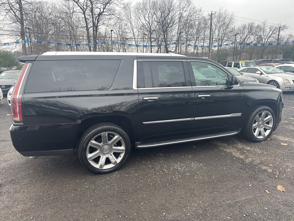 Used 2015 Cadillac Escalade ESV Luxury image 9