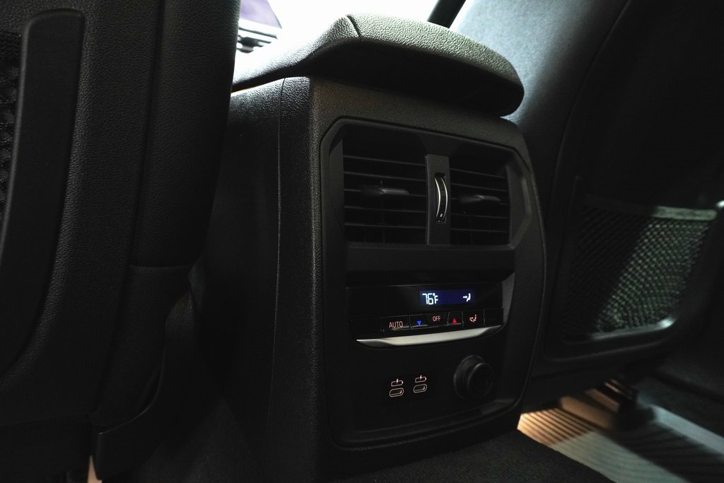 Used 2020 BMW 330i xDrive Sedan w/ Convenience Package image 14