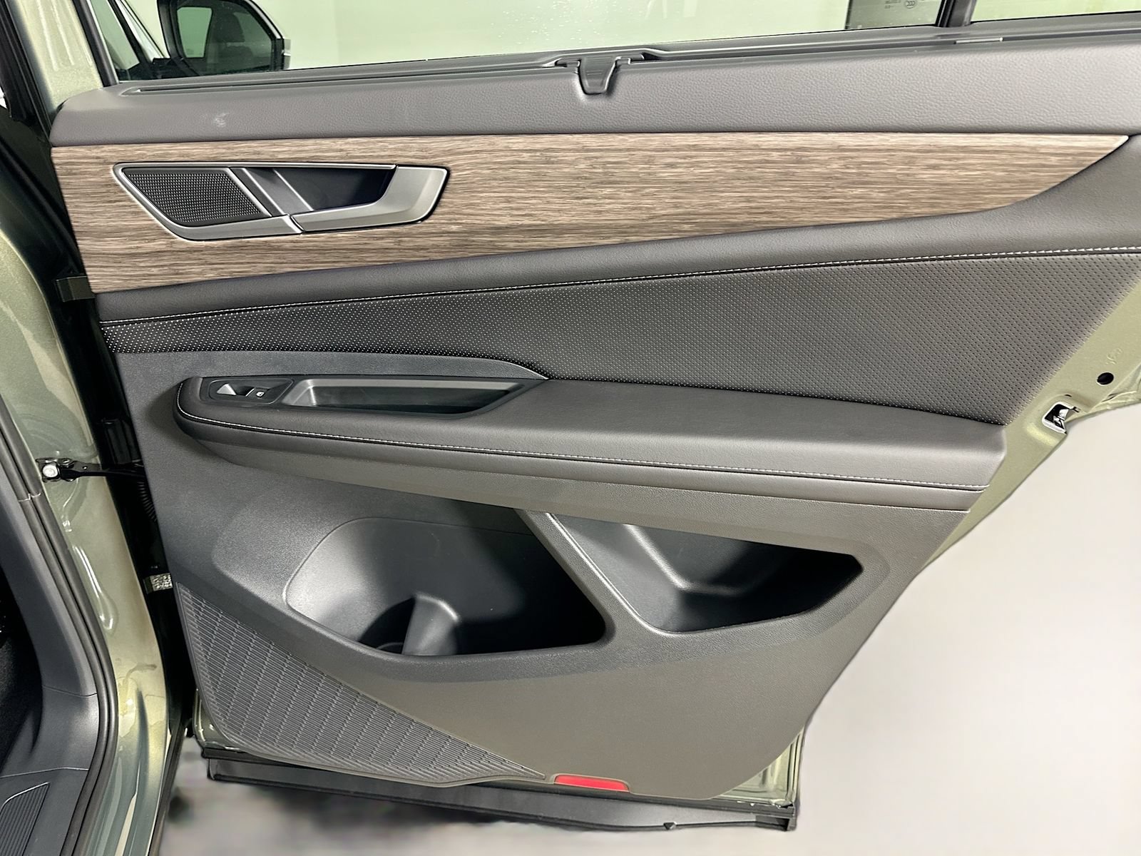 New 2026 Volkswagen Atlas SEL AWD/4WD image 41